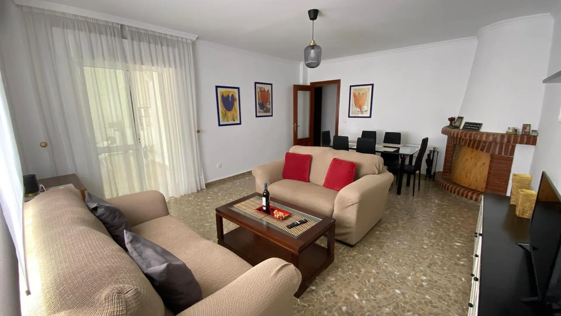 Piso espacioso y luminoso en Torrox-costa España